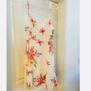 Old Navy White and Floral Flowy Dress